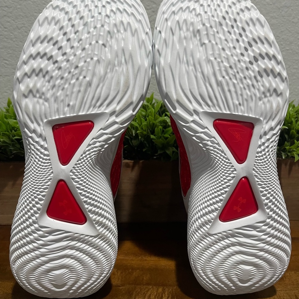 Under Armour UA Team Curry Flow 9 White Red 3025631-100 Men’s Size 13 - Picture 9 of 12